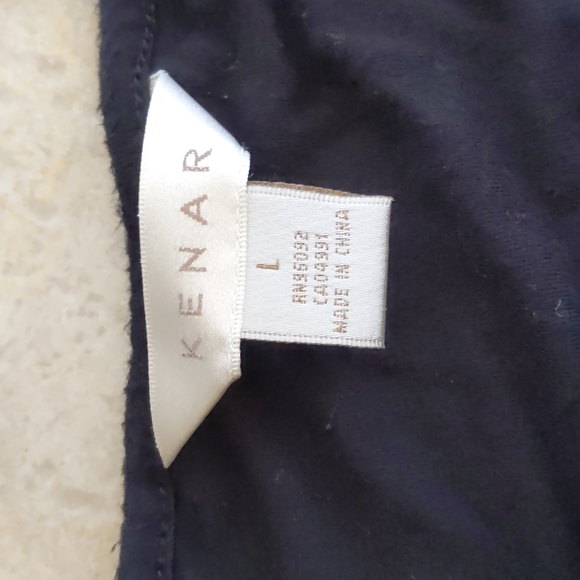 Beautiful Off the Shoulder Top - Picture 4 of 5